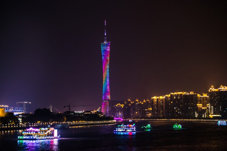 Guangzhou (Canton) : la Canton Tower de nuit – voyage de Jean Marc Fumey en Chine, décembre 2024