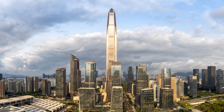 Shenzhen : gratte-ciel du quartier de Futian – voyage de Jean Marc Fumey en Chine, décembre 2024